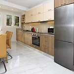 Garitsa Gem דירה *